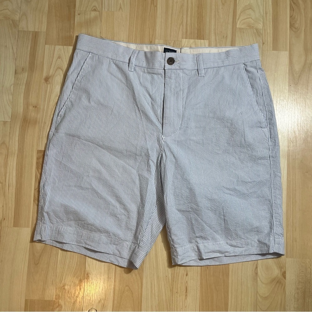 J.CREW Women's 9” High Rise‎ Blue White 
Pinstriped Shorts Pants Size 32